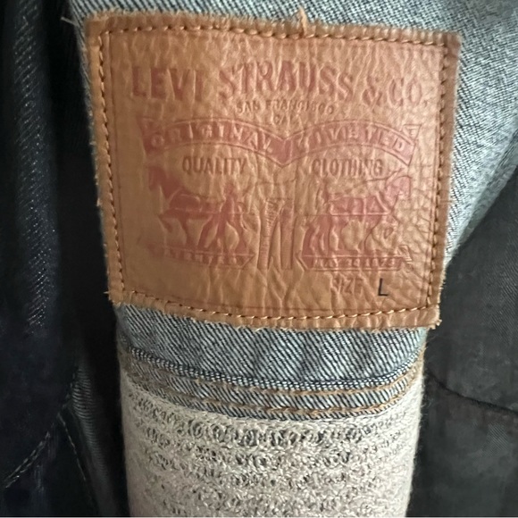 Levi’s x Ft. Lonesome 1 of a kind custom embroidered denim jacket. Gorgeous! - Picture 3 of 4